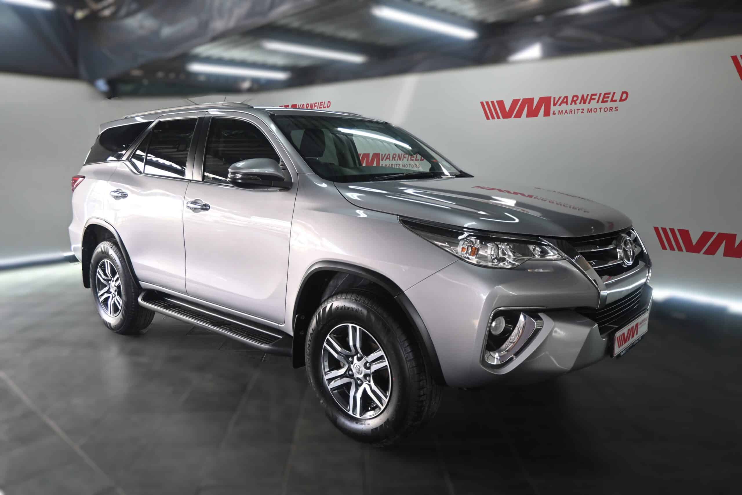 TOYOTA FORTUNER 2.4GD-6 RB A/T