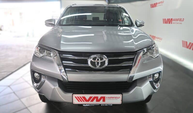 TOYOTA FORTUNER 2.4GD-6 RB A/T full