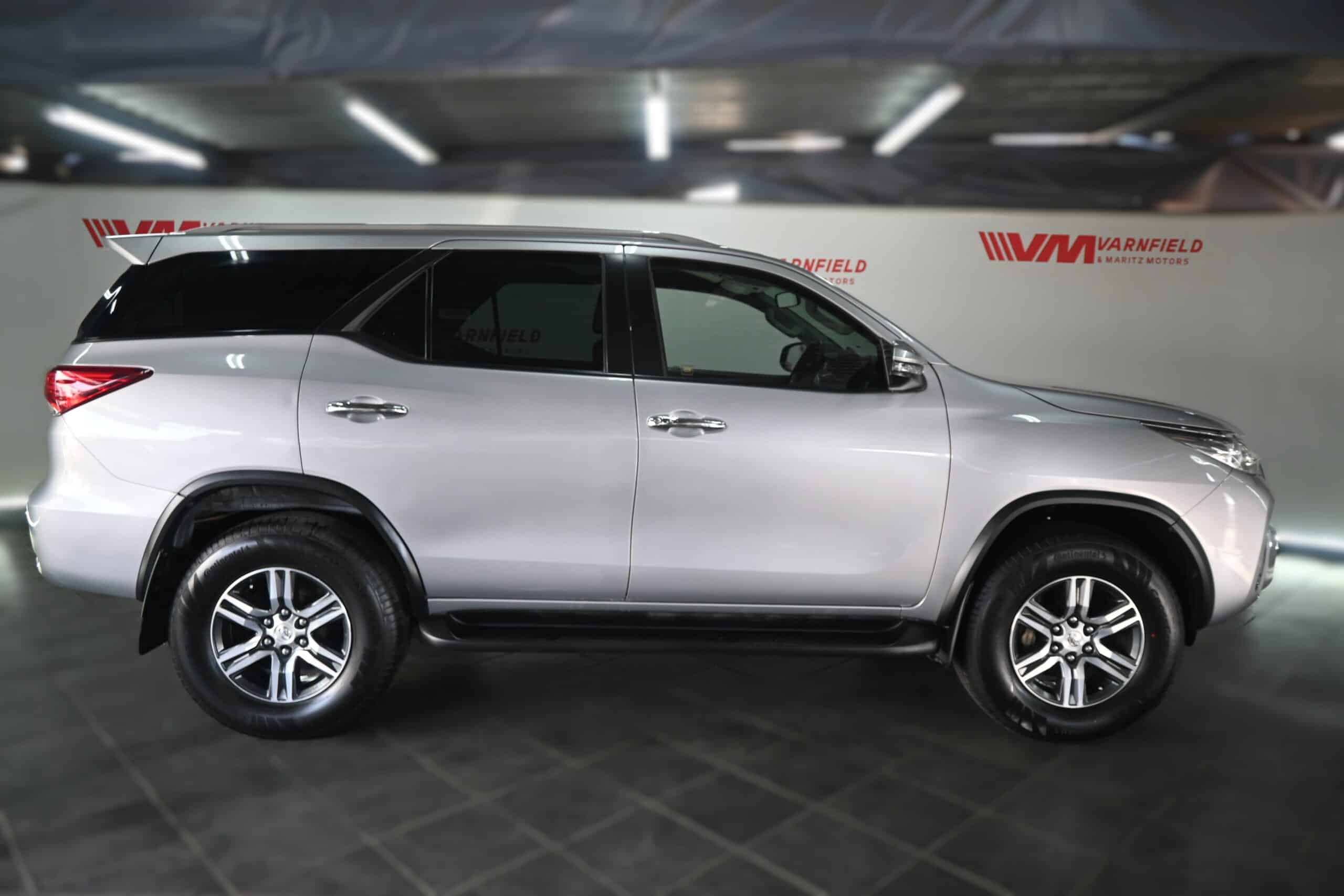TOYOTA FORTUNER 2.4GD-6 RB A/T