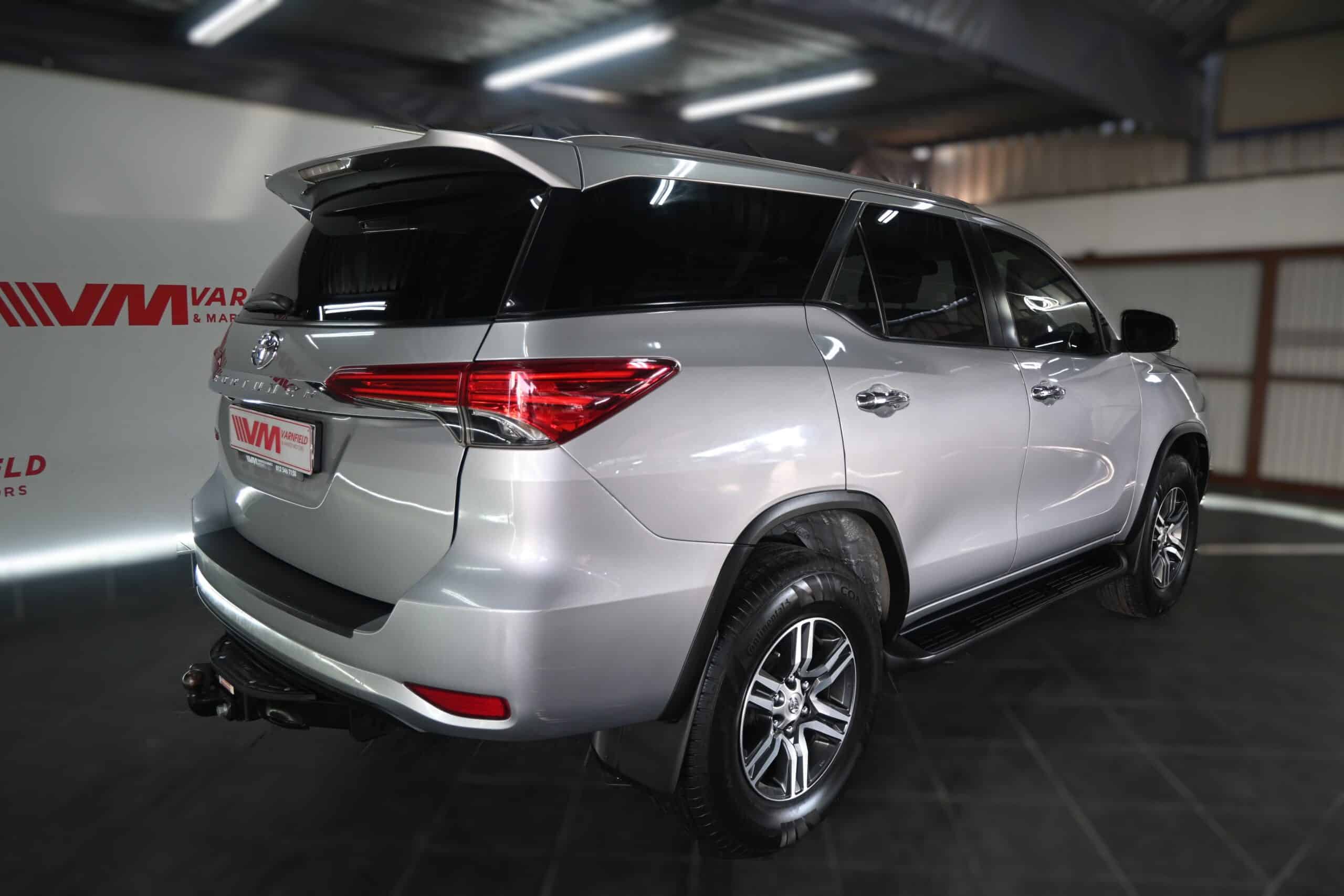 TOYOTA FORTUNER 2.4GD-6 RB A/T