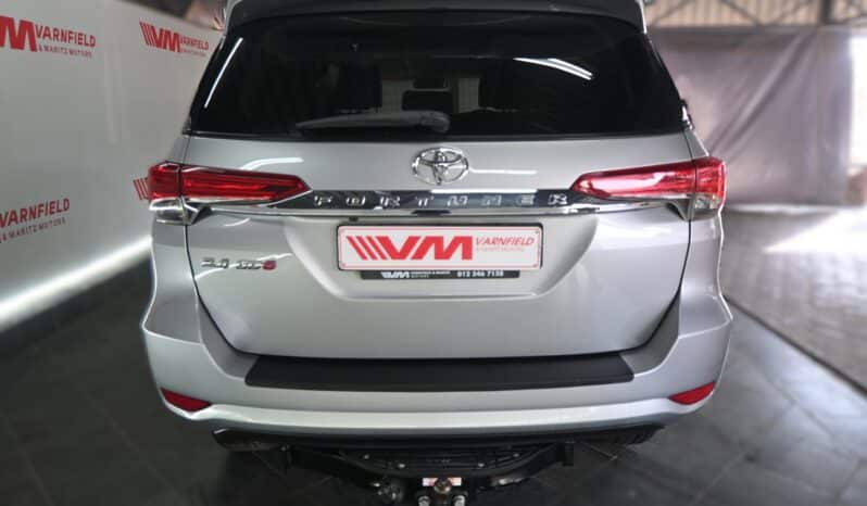 TOYOTA FORTUNER 2.4GD-6 RB A/T full