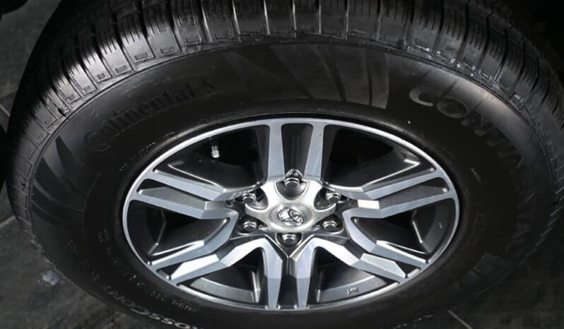 TOYOTA FORTUNER 2.4GD-6 RB A/T full