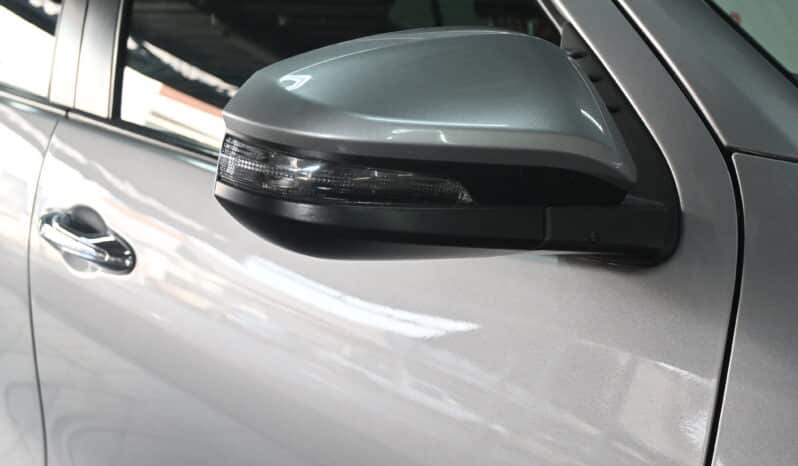 TOYOTA FORTUNER 2.4GD-6 RB A/T full