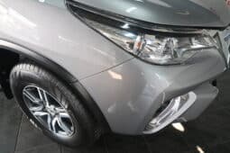 TOYOTA FORTUNER 2.4GD-6 RB A/T full