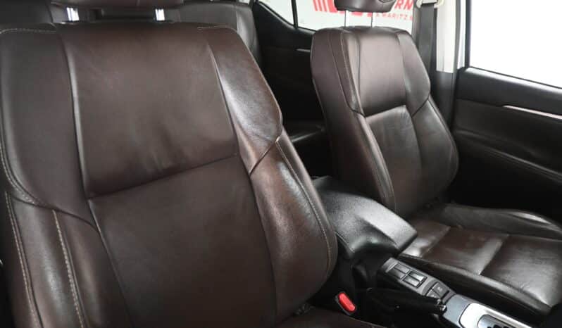 TOYOTA FORTUNER 2.4GD-6 RB A/T full
