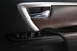 TOYOTA FORTUNER 2.4GD-6 RB A/T full