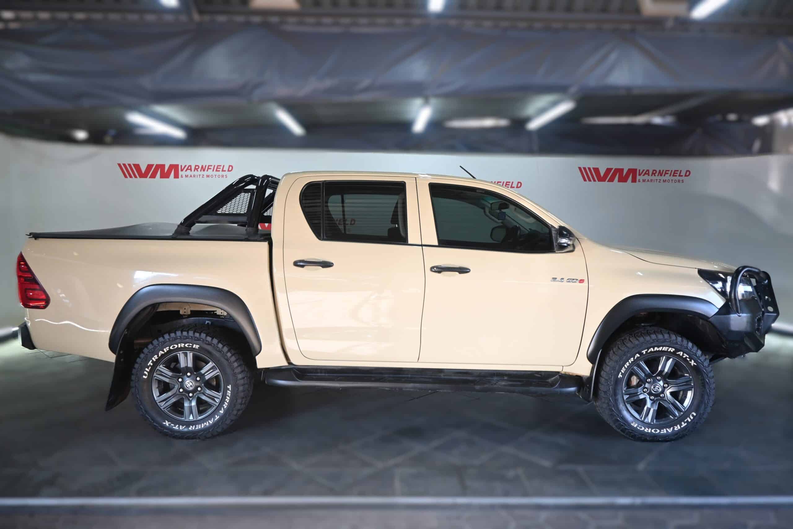 TOYOTA HILUX 2.4GD-6 RAIDER 4X4 P/U D/C