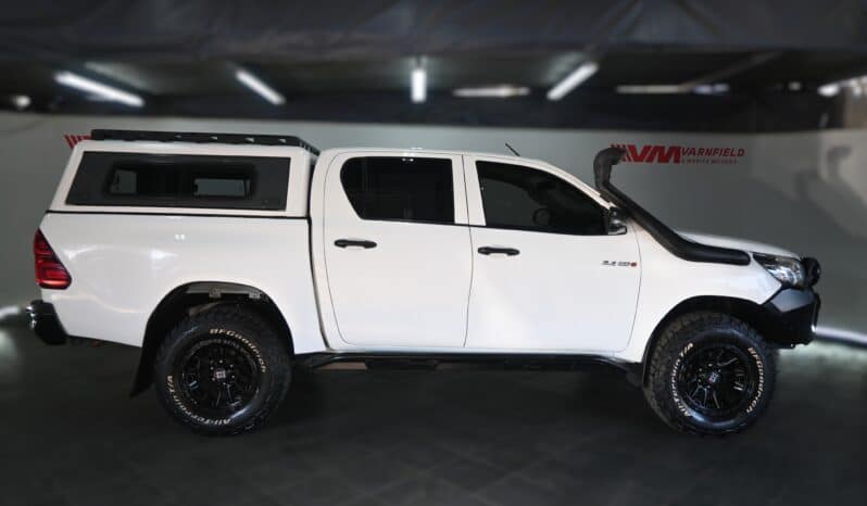 TOYOTA HILUX 2.4GD-6 SRX 4X4 A/T D/C full