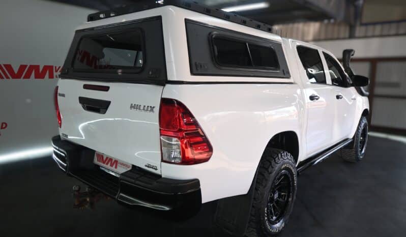 TOYOTA HILUX 2.4GD-6 SRX 4X4 A/T D/C full