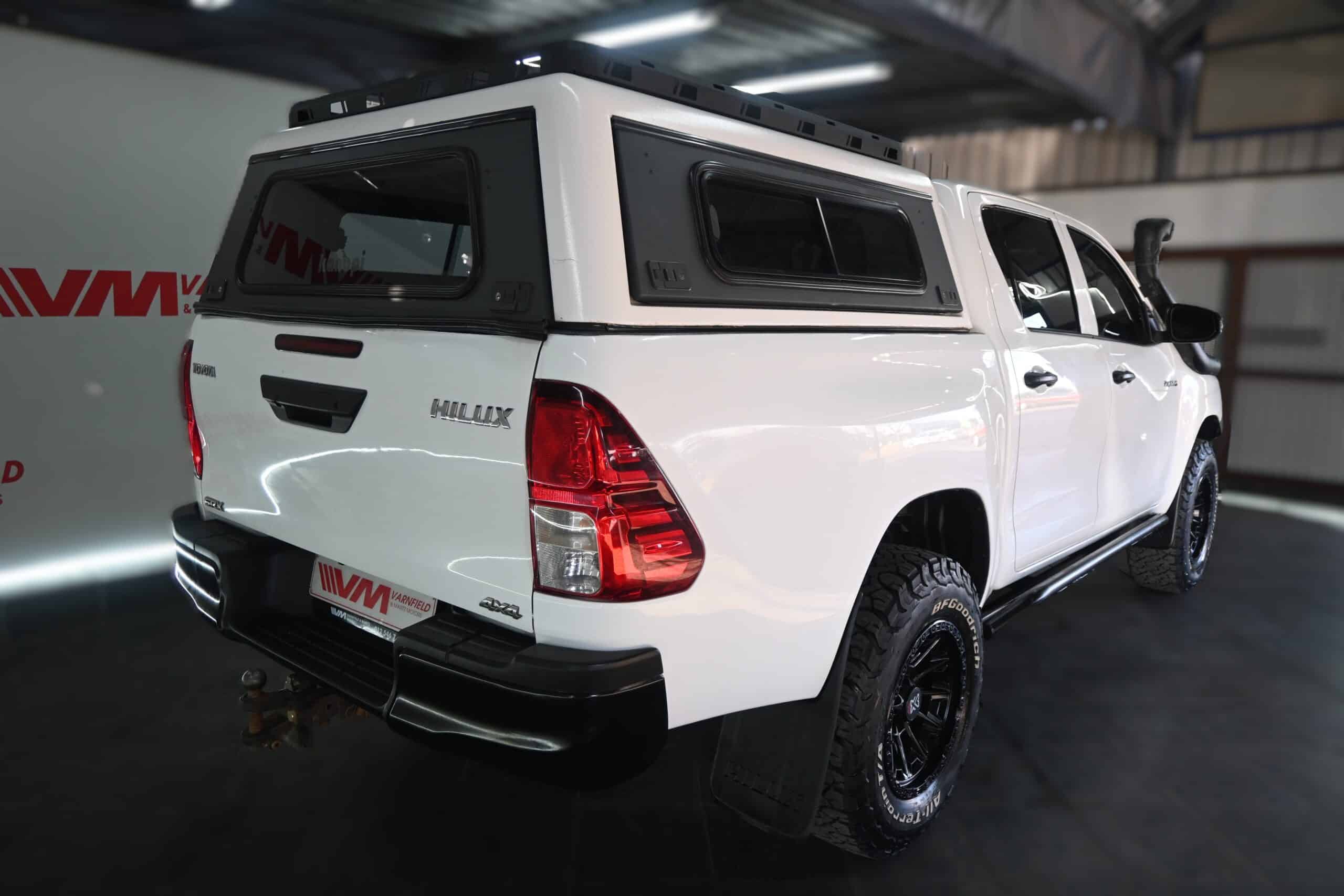 TOYOTA HILUX 2.4GD-6 SRX 4X4 A/T D/C