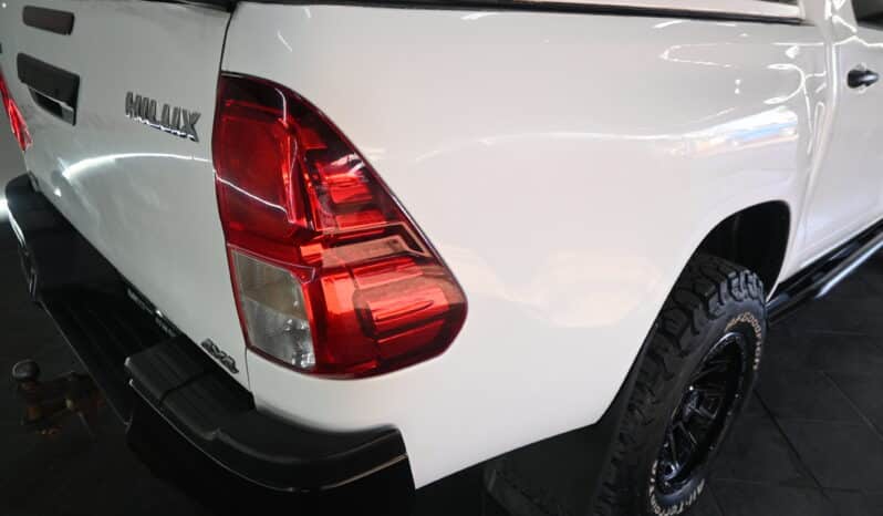 TOYOTA HILUX 2.4GD-6 SRX 4X4 A/T D/C full