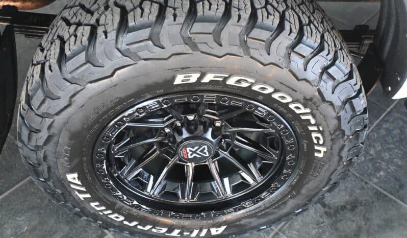TOYOTA HILUX 2.4GD-6 SRX 4X4 A/T D/C full