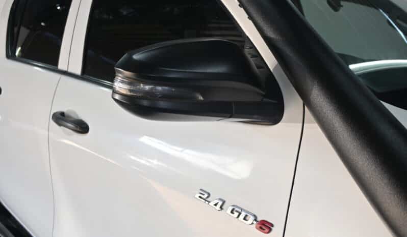 TOYOTA HILUX 2.4GD-6 SRX 4X4 A/T D/C full
