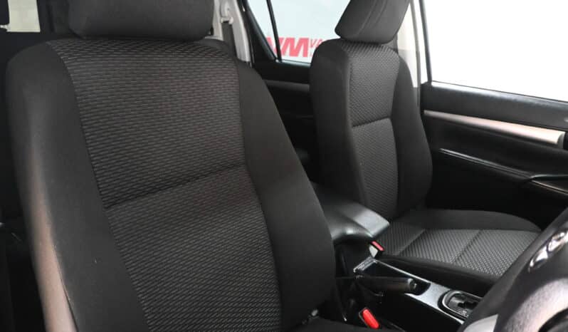 TOYOTA HILUX 2.4GD-6 SRX 4X4 A/T D/C full