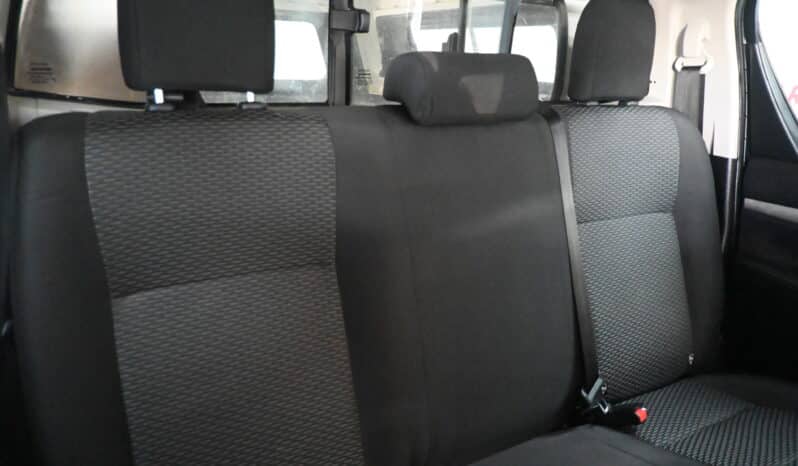 TOYOTA HILUX 2.4GD-6 SRX 4X4 A/T D/C full