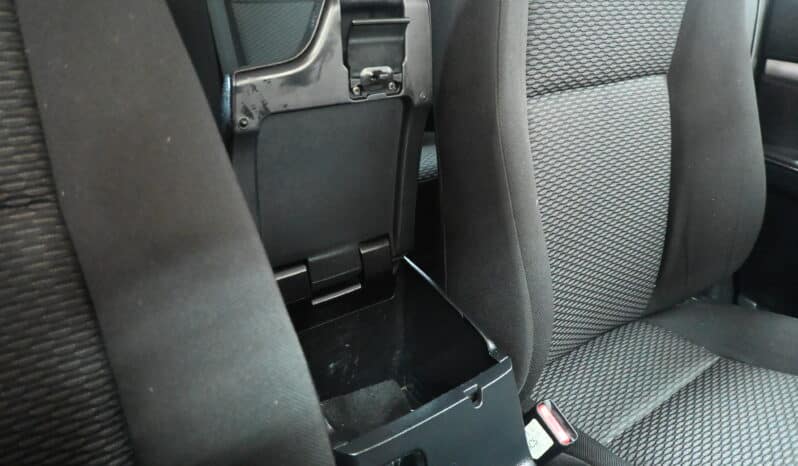 TOYOTA HILUX 2.4GD-6 SRX 4X4 A/T D/C full