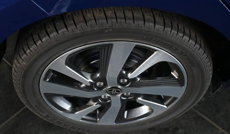 TOYOTA YARIS 1.5 SPORT 5DR full