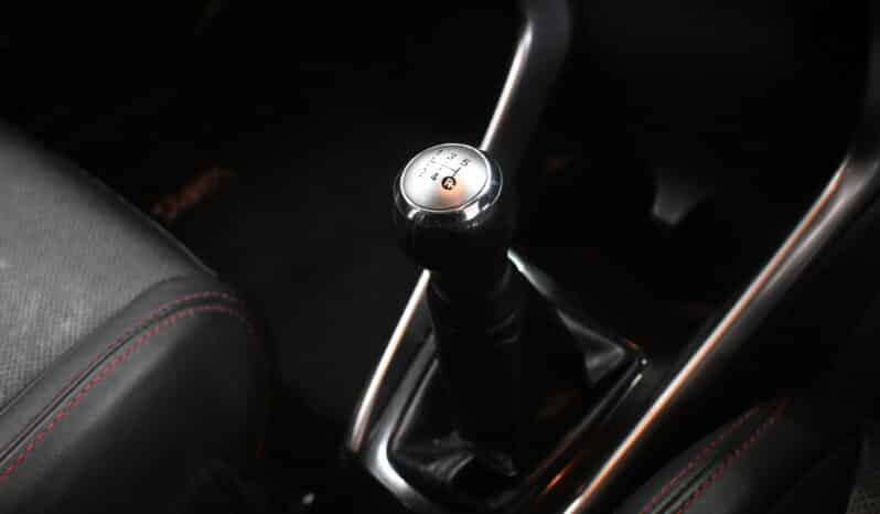 TOYOTA YARIS 1.5 SPORT 5DR full