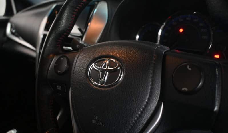 TOYOTA YARIS 1.5 SPORT 5DR full