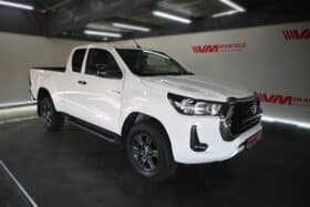 TOYOTA HILUX 2.4GD-6 RB RAIDER A/T P/U E/C