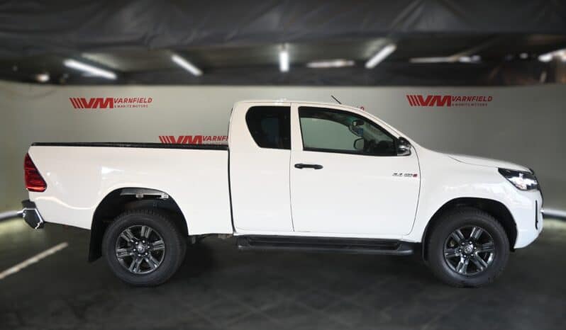 TOYOTA HILUX 2.4GD-6 RB RAIDER A/T P/U E/C full