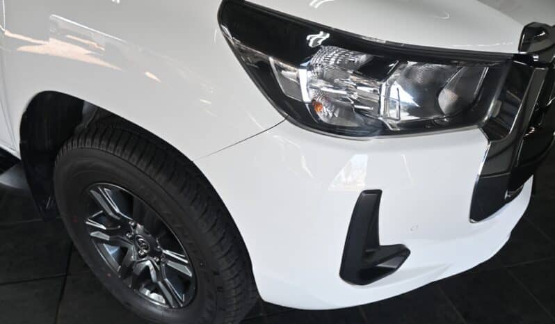 TOYOTA HILUX 2.4GD-6 RB RAIDER A/T P/U E/C full