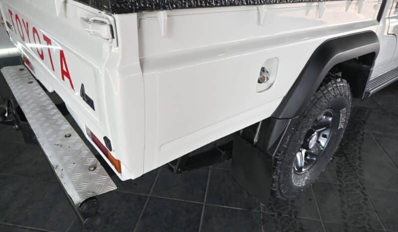 TOYOTA LAND CRUISER 79 4.5D P/U D/C full