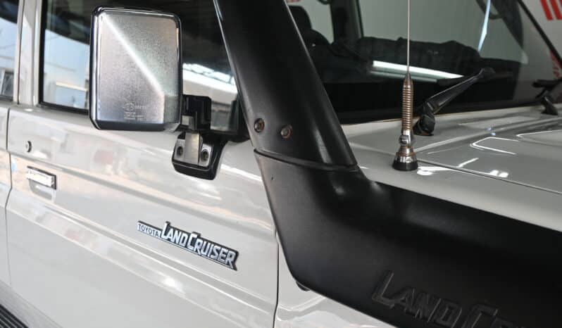 TOYOTA LAND CRUISER 79 4.5D P/U D/C full