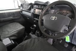 TOYOTA LAND CRUISER 79 4.5D P/U D/C full