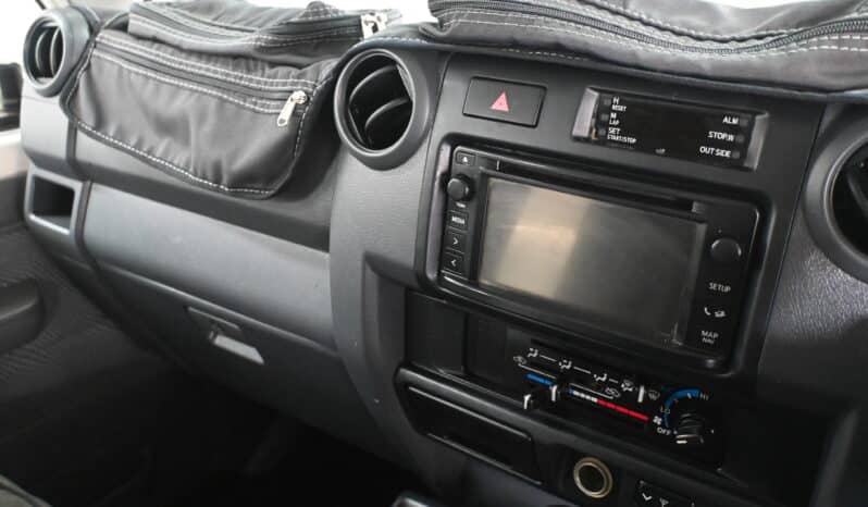 TOYOTA LAND CRUISER 79 4.5D P/U D/C full