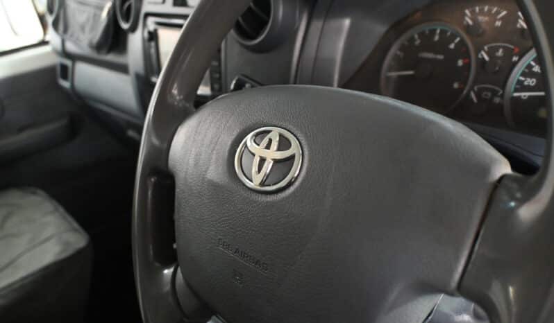 TOYOTA LAND CRUISER 79 4.5D P/U D/C full