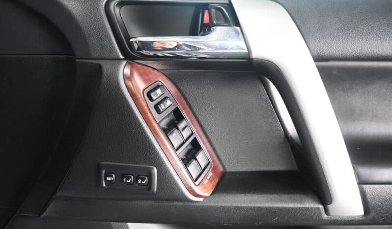 TOYOTA LAND CRUISER 4.0 VX V6 A/T full