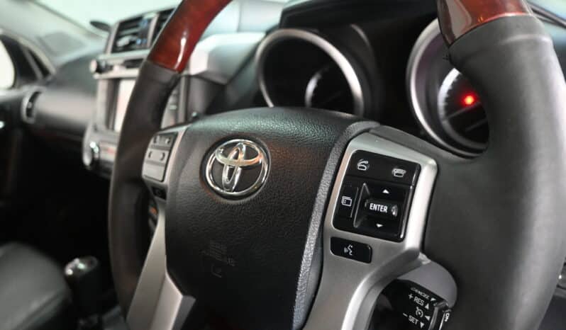 TOYOTA LAND CRUISER 4.0 VX V6 A/T full