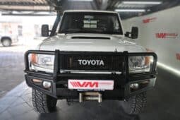 TOYOTA LAND CRUISER 79 4.5D 70TH EDITION D/C full