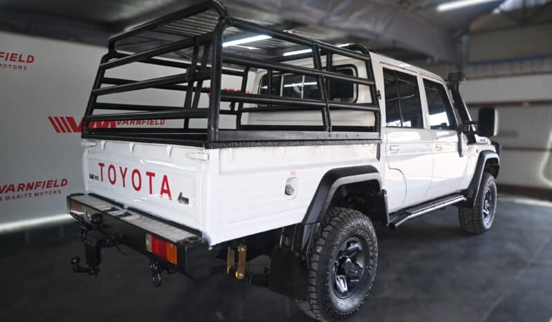 TOYOTA LAND CRUISER 79 4.5D 70TH EDITION D/C full