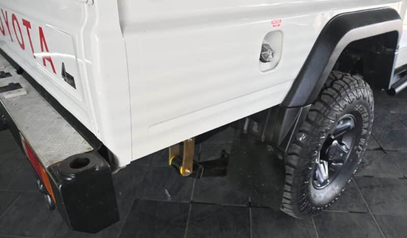 TOYOTA LAND CRUISER 79 4.5D 70TH EDITION D/C full