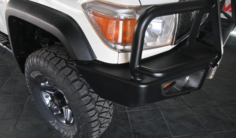 TOYOTA LAND CRUISER 79 4.5D 70TH EDITION D/C full