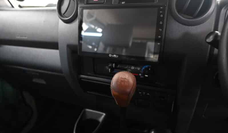 TOYOTA LAND CRUISER 79 4.5D 70TH EDITION D/C full