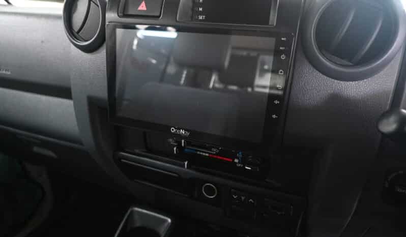 TOYOTA LAND CRUISER 79 4.5D 70TH EDITION D/C full