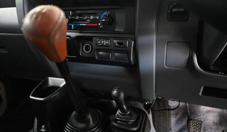 TOYOTA LAND CRUISER 79 4.5D 70TH EDITION D/C full