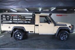 TOYOTA LAND CRUISER 79 4.5D P/U S/C V8 full