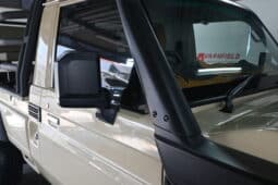 TOYOTA LAND CRUISER 79 4.5D P/U S/C V8 full