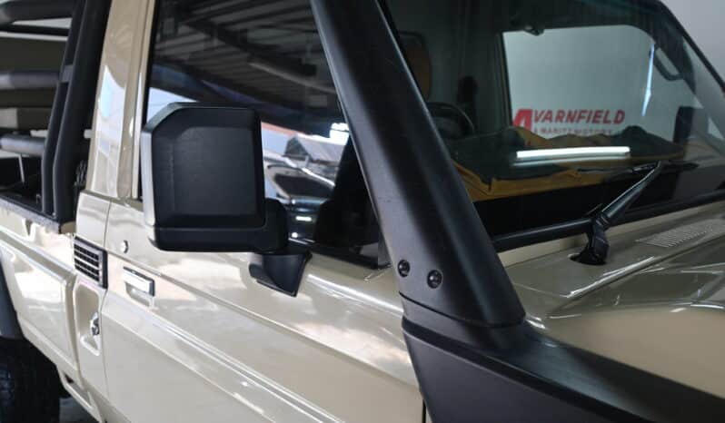 TOYOTA LAND CRUISER 79 4.5D P/U S/C V8 full