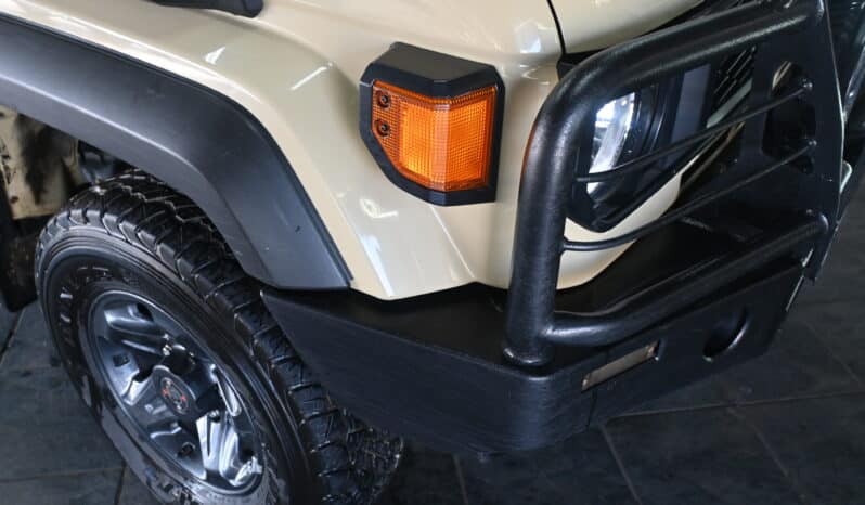 TOYOTA LAND CRUISER 79 4.5D P/U S/C V8 full