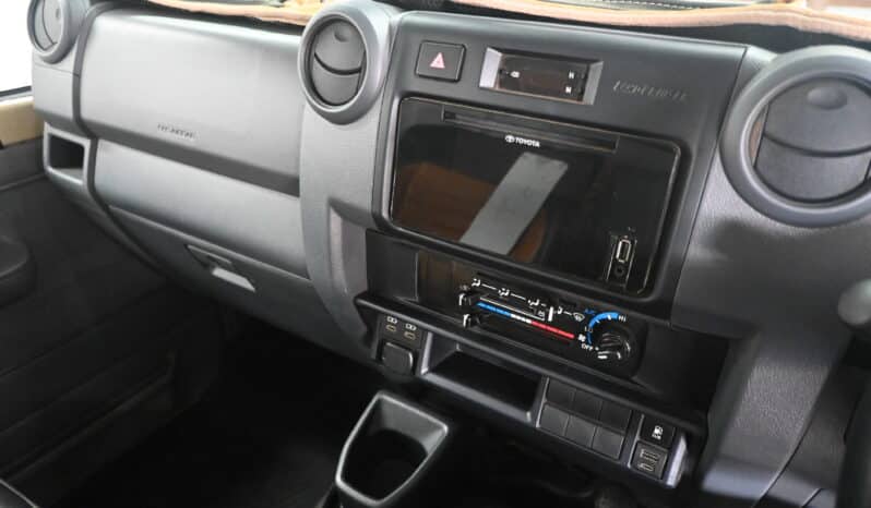 TOYOTA LAND CRUISER 79 4.5D P/U S/C V8 full