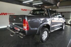 TOYOTA HILUX 3.0D-4D LEG 40 P/U D/C