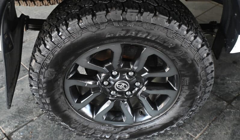 TOYOTA HILUX 2.8GD-6 RB LEGEND 4X4 A/T E/C full