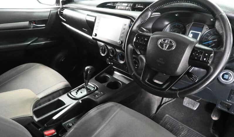TOYOTA HILUX 2.8GD-6 RB LEGEND 4X4 A/T E/C full