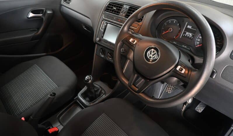 VOLKSWAGEN POLO VIVO 1.4 COMFORTLINE 5DR full