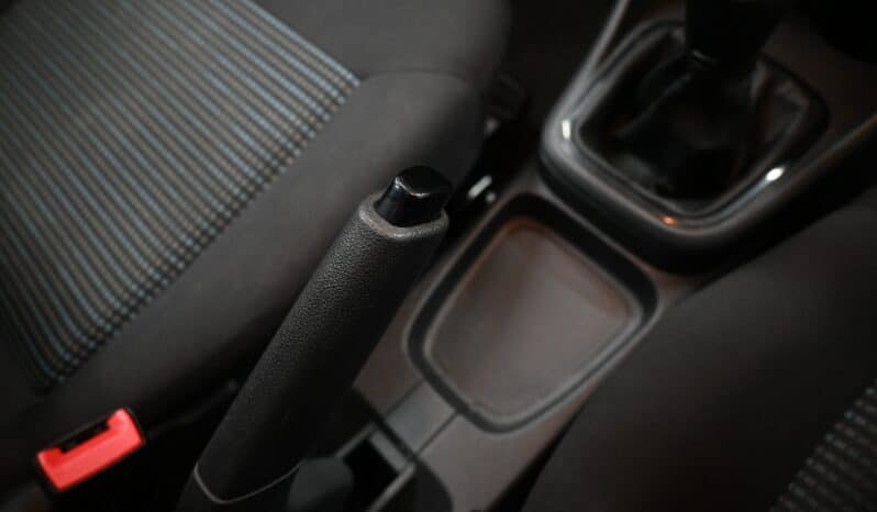 VOLKSWAGEN POLO VIVO 1.4 COMFORTLINE 5DR full